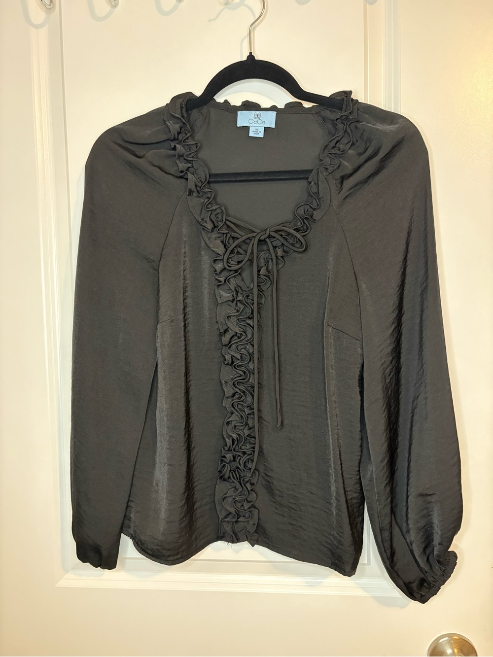 CeCe Black Ruffle-Front Long Sleeve Blouse